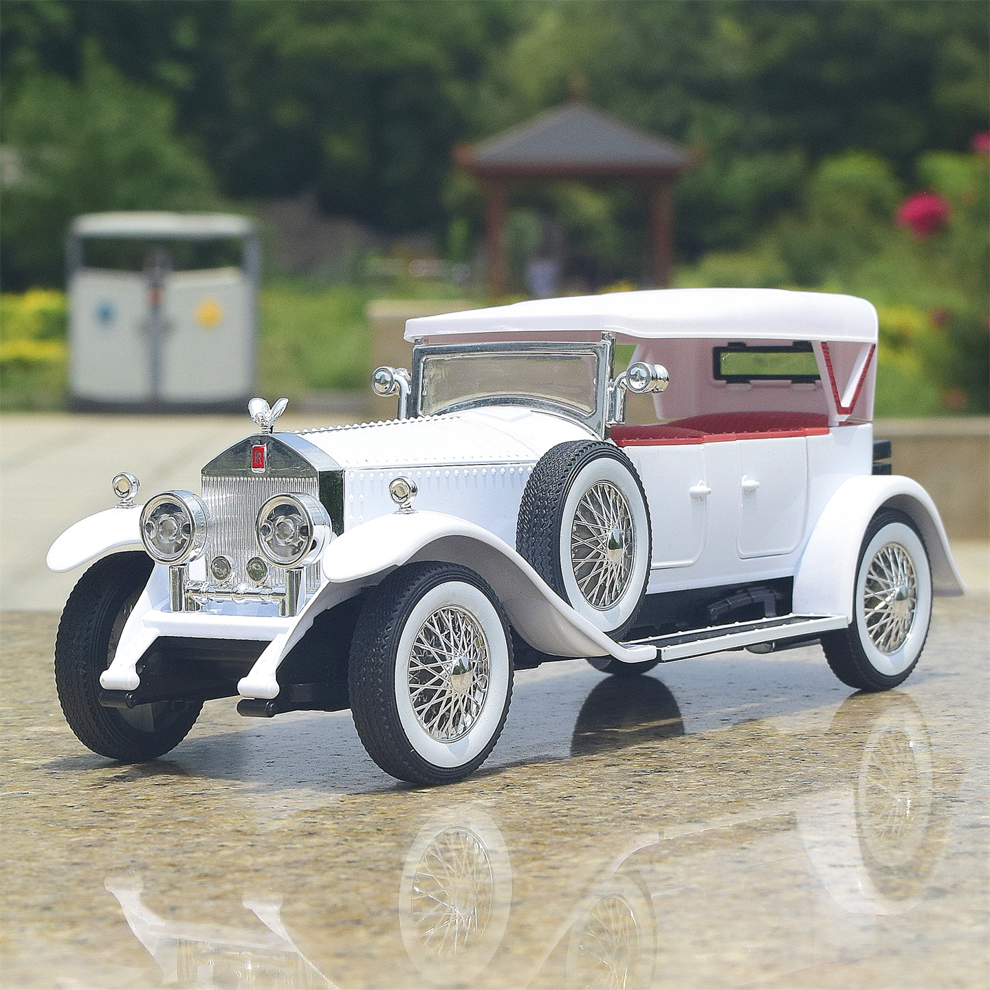 Vintage Collectible Toy Cars - 1:24 Rolls-Royce Phantom 1th 1925 Vintage