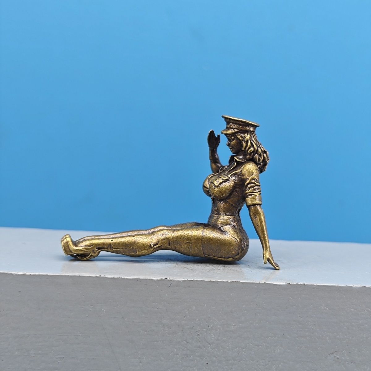 Solid Brass Miniature Girl Fig - مراجعة Vintage Collectible Cars وسعره