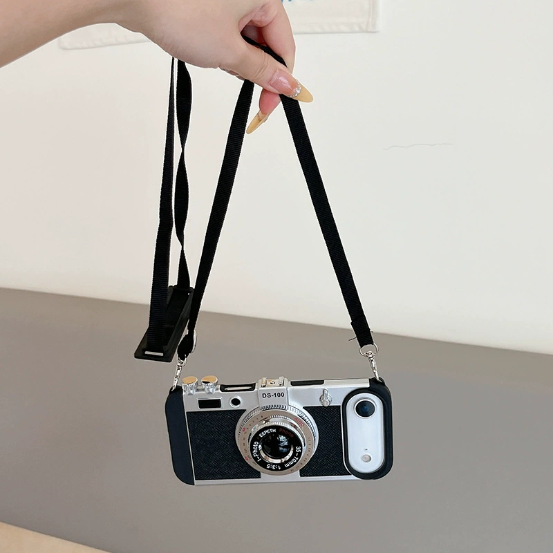 Emily in Paris Vintage Camera  - مراجعة Vintage Item وسعره