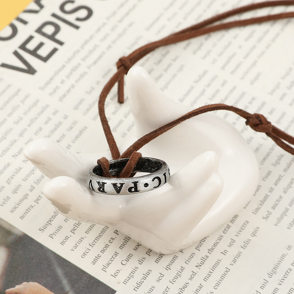 Game Anime Leather Chain Ring  - مراجعة Vintage Jewelry Collection وسعره