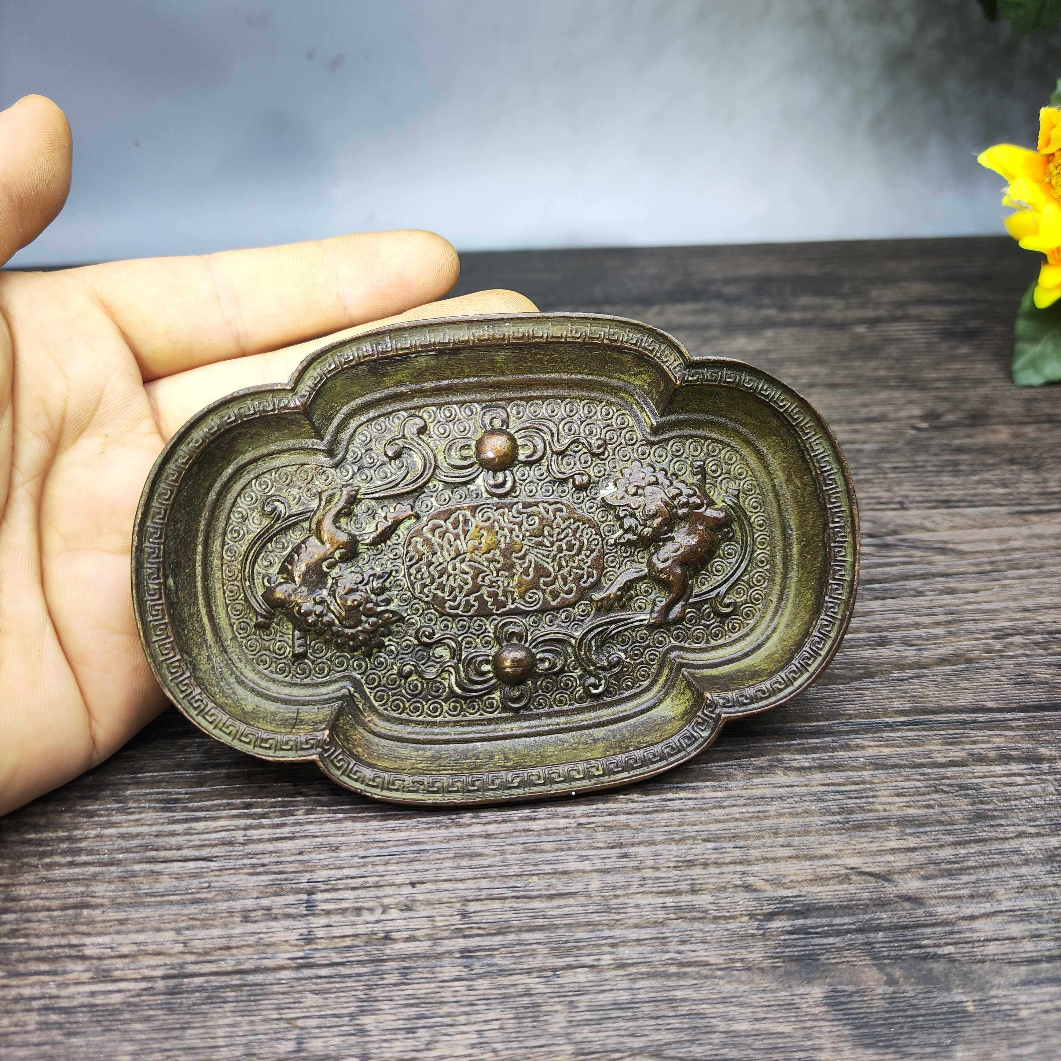 Vintage Brass Lion Playing Bal - مراجعة Vintage Collectible Ashtrays وسعره
