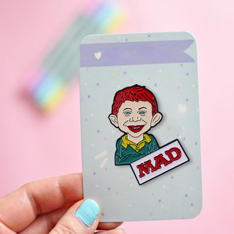 MAD Magazine Alfred E. Neuman  - مراجعة Vintage Collectible Pins وسعره