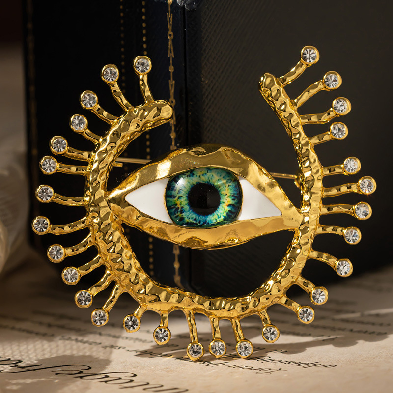 New Evil Eye Badges Cosplay An - مراجعة Vintage Collectible Pins وسعره