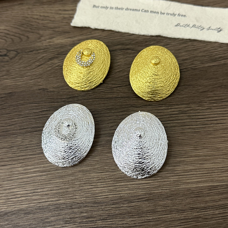 Exaggerated Vintage Metal Plat - مراجعة Vintage Collectible Show وسعره