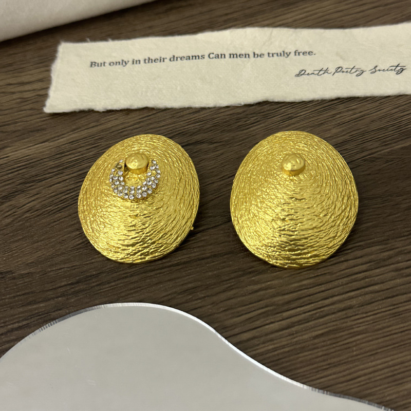 Exaggerated Vintage Metal Plat - مراجعة Vintage Collectible Show وسعره