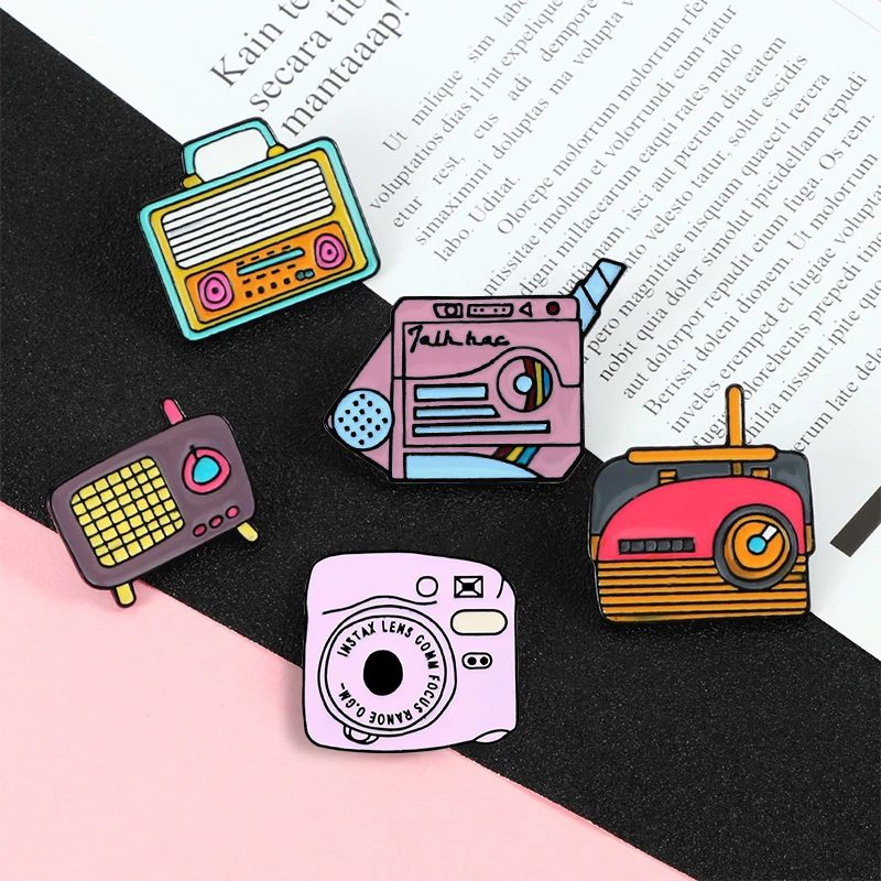 Vintage Game Enamel Pins Colle - مراجعة Vintage Collectible Pins وسعره
