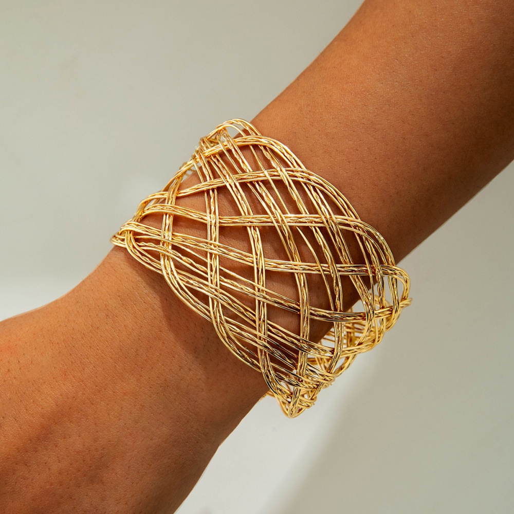 Hollow Pattern Bracelet Vintag - مراجعة Vintage Collectible Tins وسعره